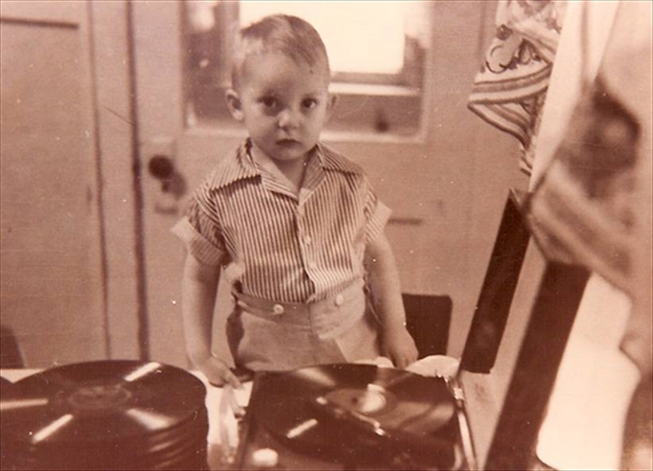 Bill_Bender/bill and records 1952.jpg